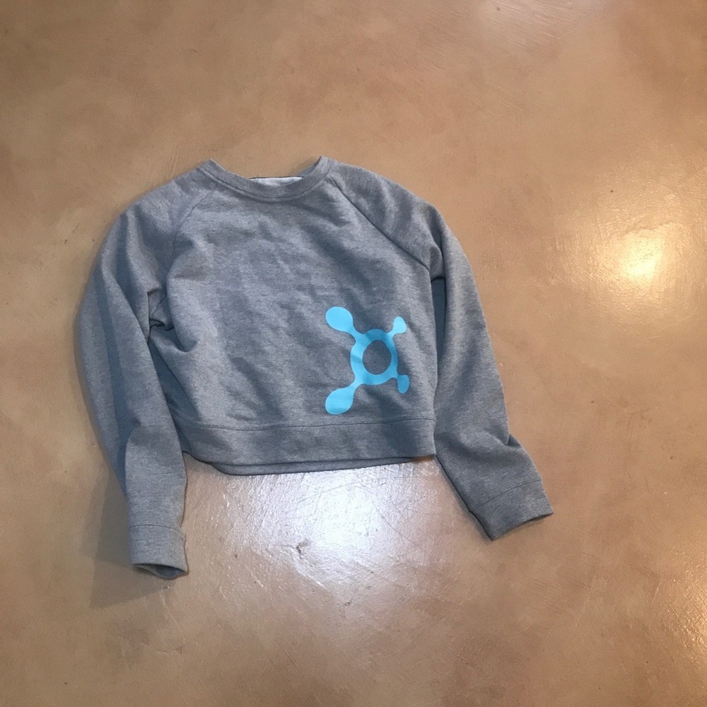 Never worn crop sweatshirt size M